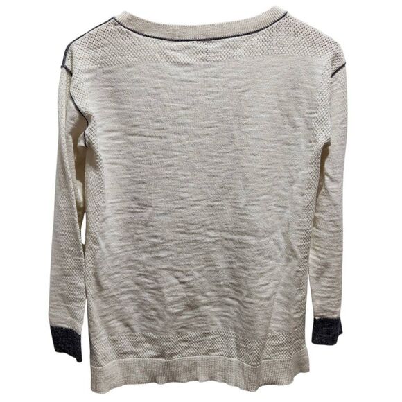 T by Talbots knit shirt long sleeve eyelet size XS - Picture 2 of 5
